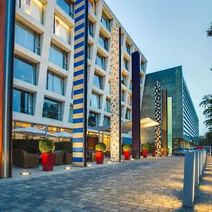 **** Hotel Radisson Blu Media Harbour Hotel, Allemagne